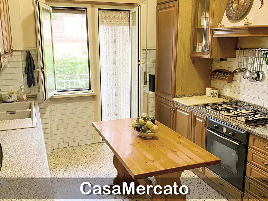 Immagine 8 di Trilocale in vendita  in Viale dei Pini a Montecompatri