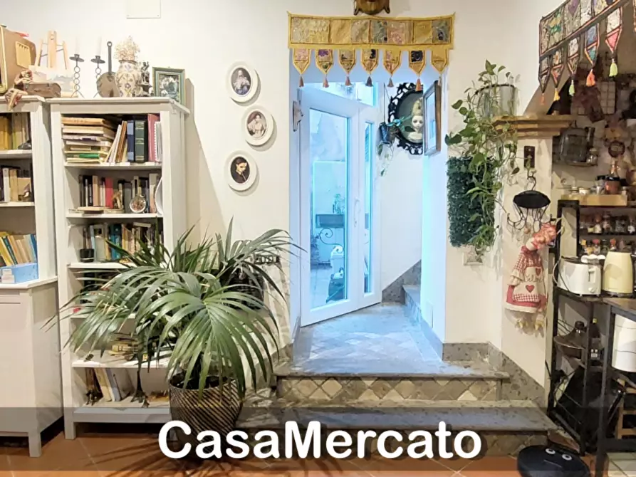 Immagine 5 di Trilocale in vendita  in Via Arco Felice a Montecompatri