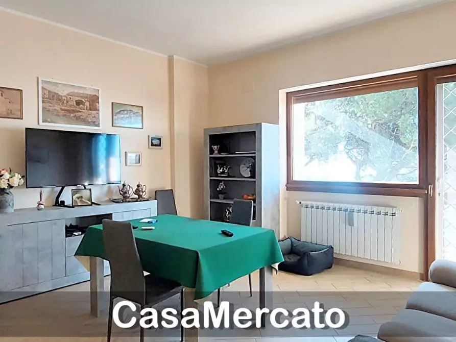 Immagine 3 di Trilocale in vendita  in Via Marino a Rocca Di Papa