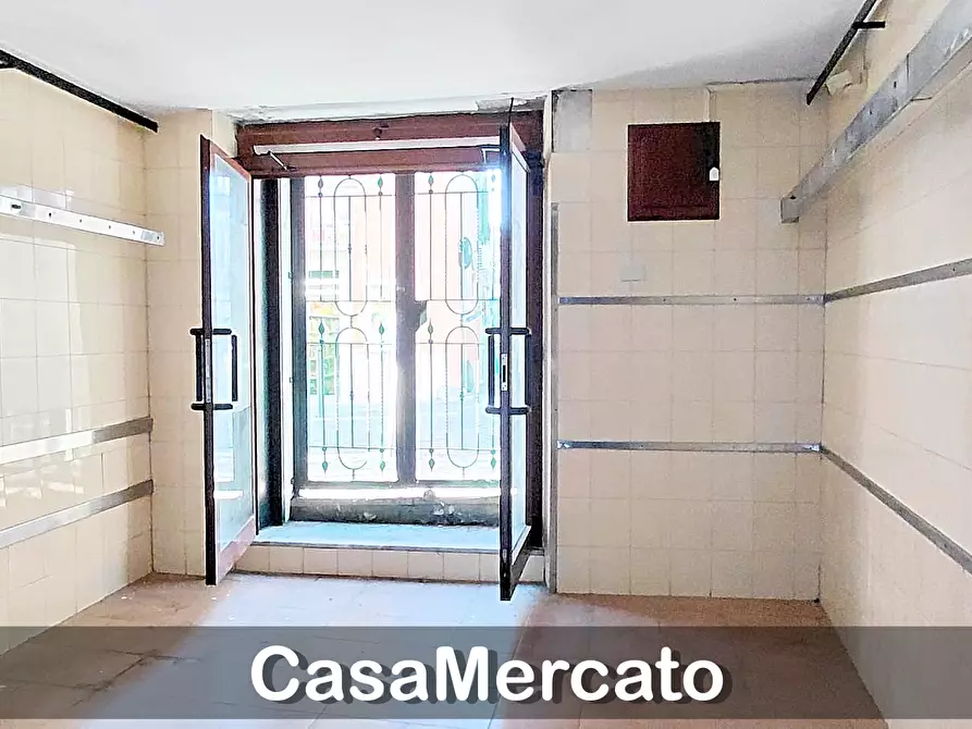 Immagine 4 di Locale commerciale in affitto  in Corso Giuseppe Garibaldi a Ariccia