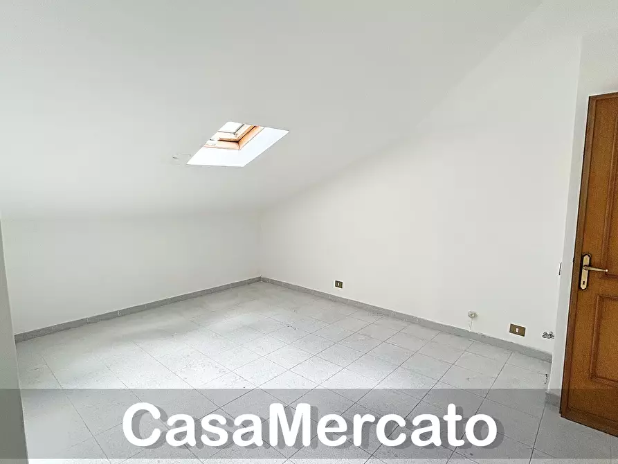 Immagine 13 di Mansarda in vendita  a Rocca Di Papa
