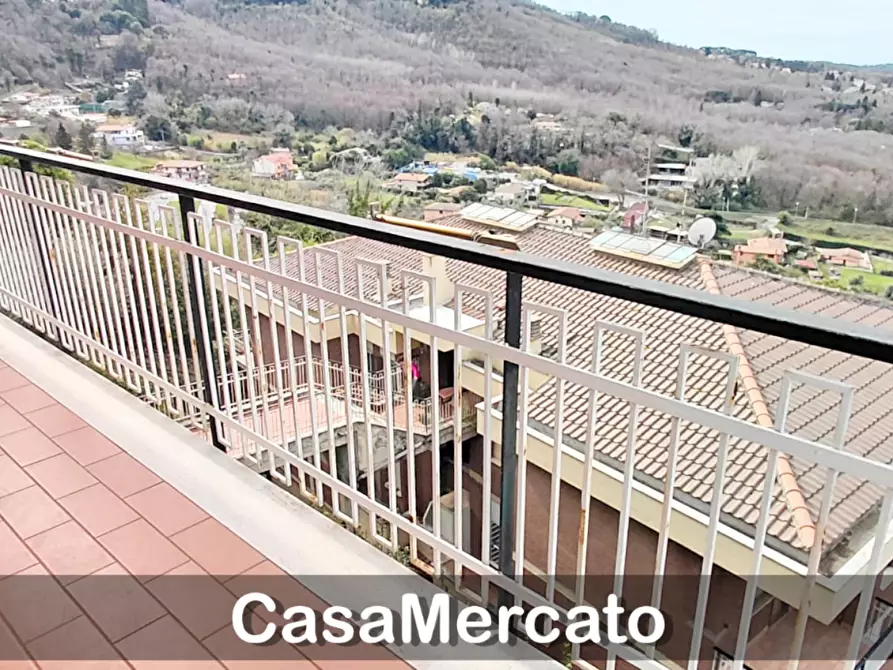 Immagine 25 di Trilocale in vendita  in Via Ovidio a Rocca Di Papa