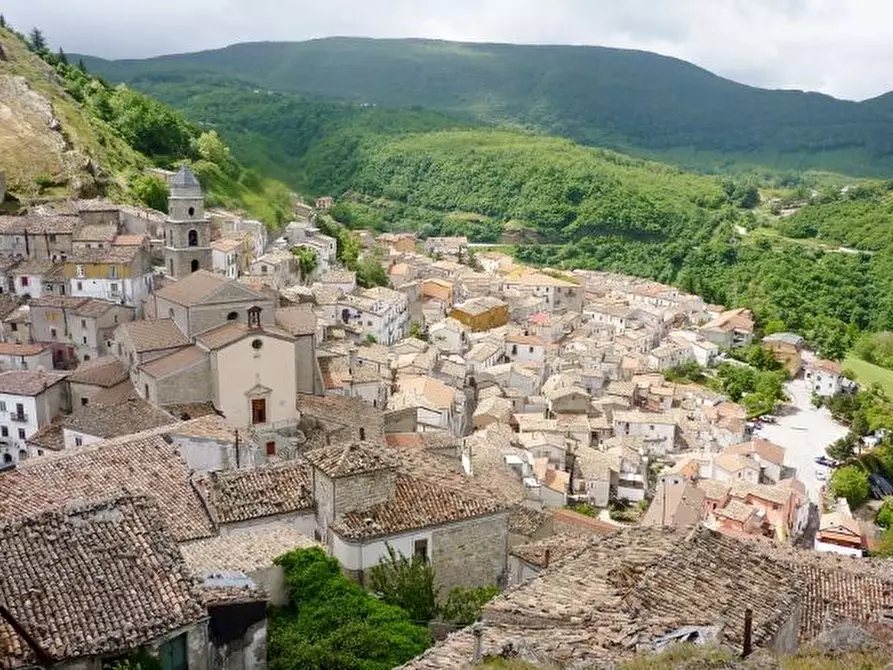Immagine 25 di Quadrilocale in vendita  in VIA ARIOSTO a San Fele