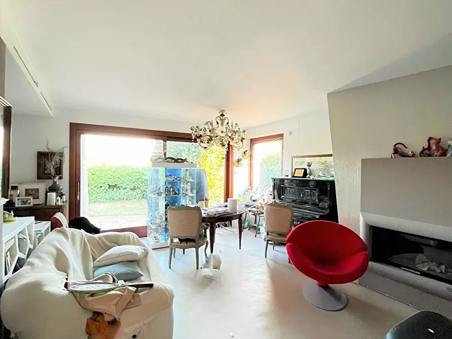 Immagine 10 di Villa in vendita  a Ascoli Piceno