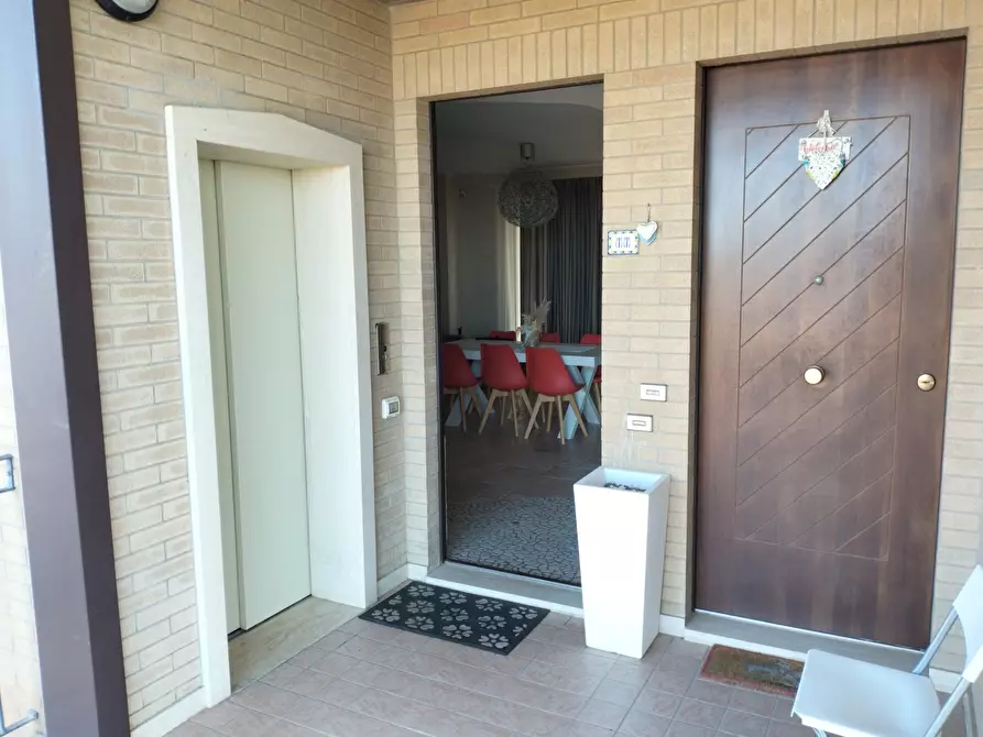 Immagine 21 di Appartamento in vendita  a Sant'elpidio A Mare