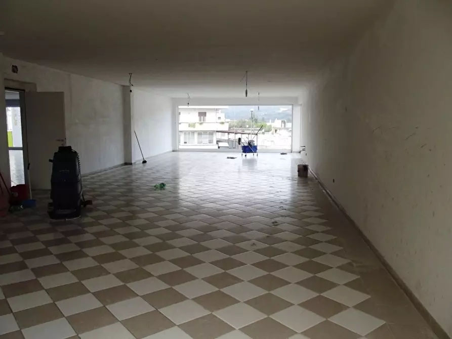 Immagine 10 di Capannone industriale in affitto  a Acquaviva Picena