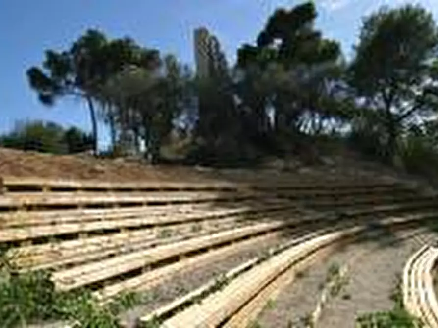 Immagine 3 di Attività commerciale in vendita  a Cupra Marittima