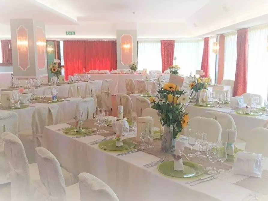 Immagine 5 di Albergo/B&B/Residence in vendita  a Corridonia