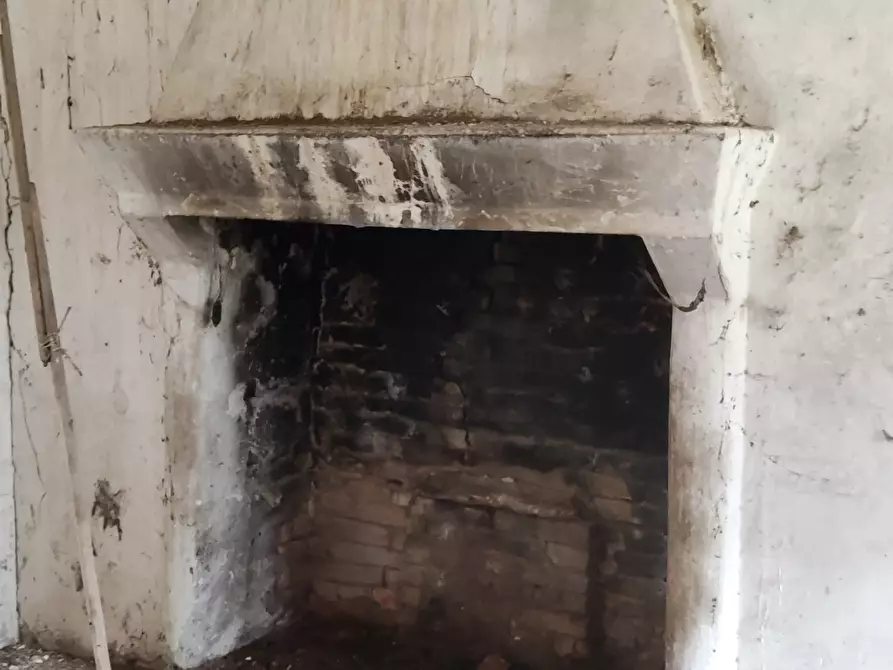 Immagine 6 di Casa indipendente in vendita  a Controguerra