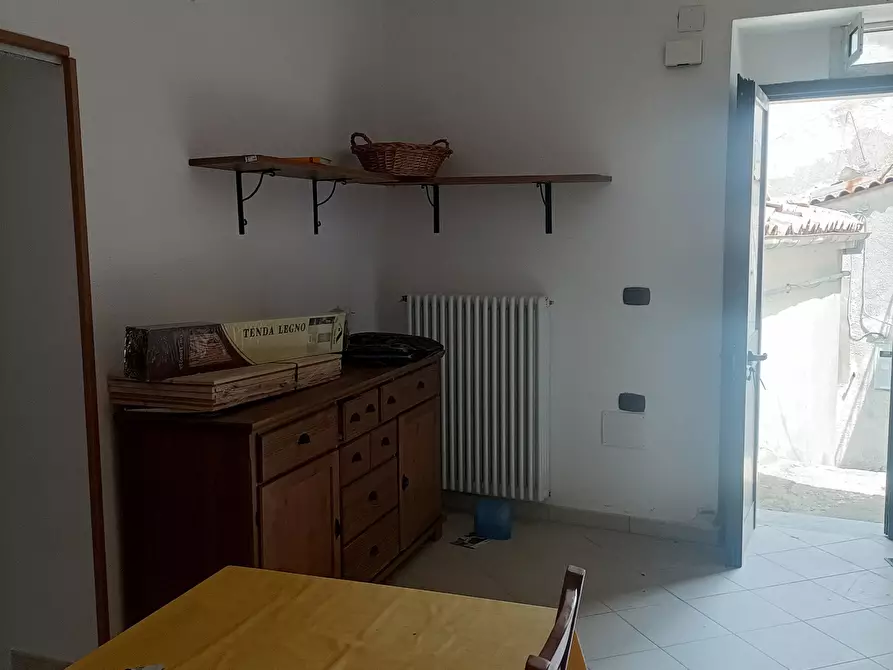 Immagine 9 di Appartamento in vendita  in Vico III Dante Alighieri 30 a San Fele
