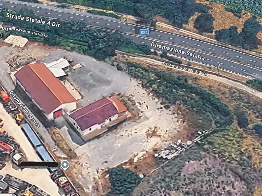 Immagine 10 di Locale commerciale in affitto  a Fiano Romano