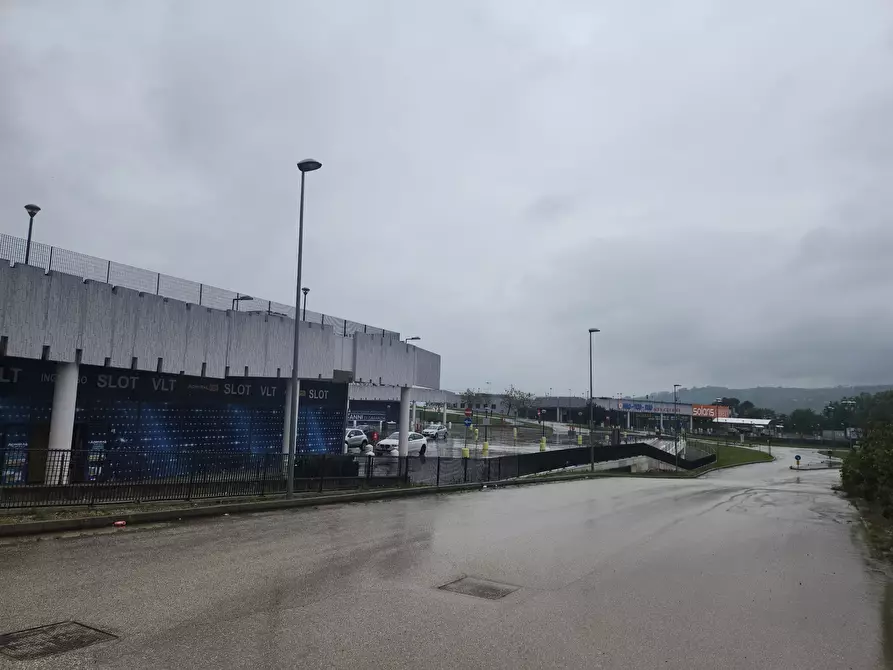 Immagine 35 di Palazzo in vendita  a Colonnella