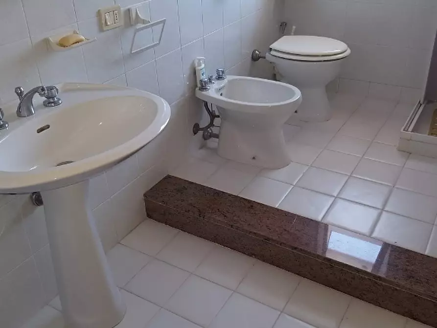 Immagine 25 di Villetta a schiera in vendita  a Carovigno