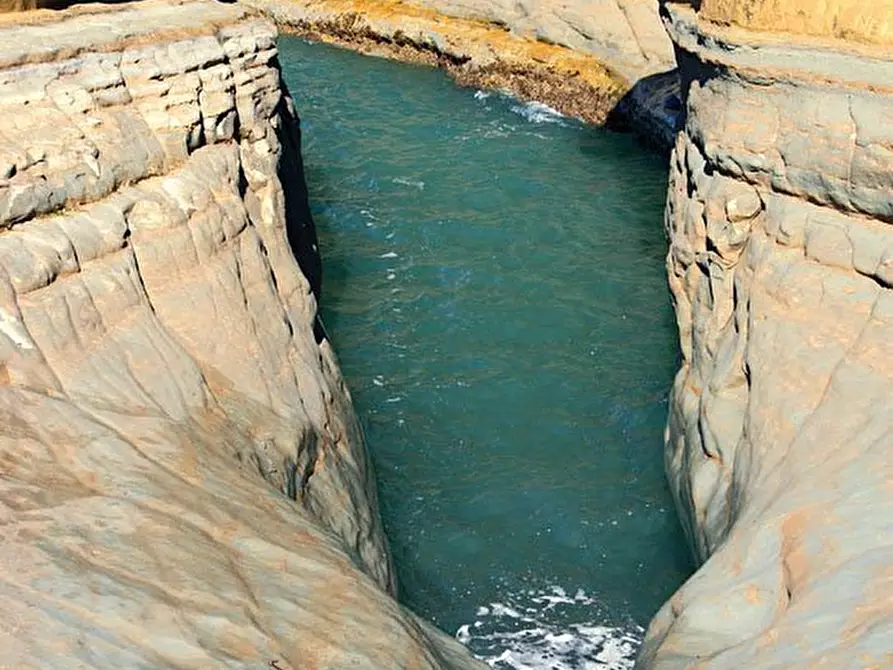 Immagine 24 di Albergo/B&B/Residence in vendita  a Otranto