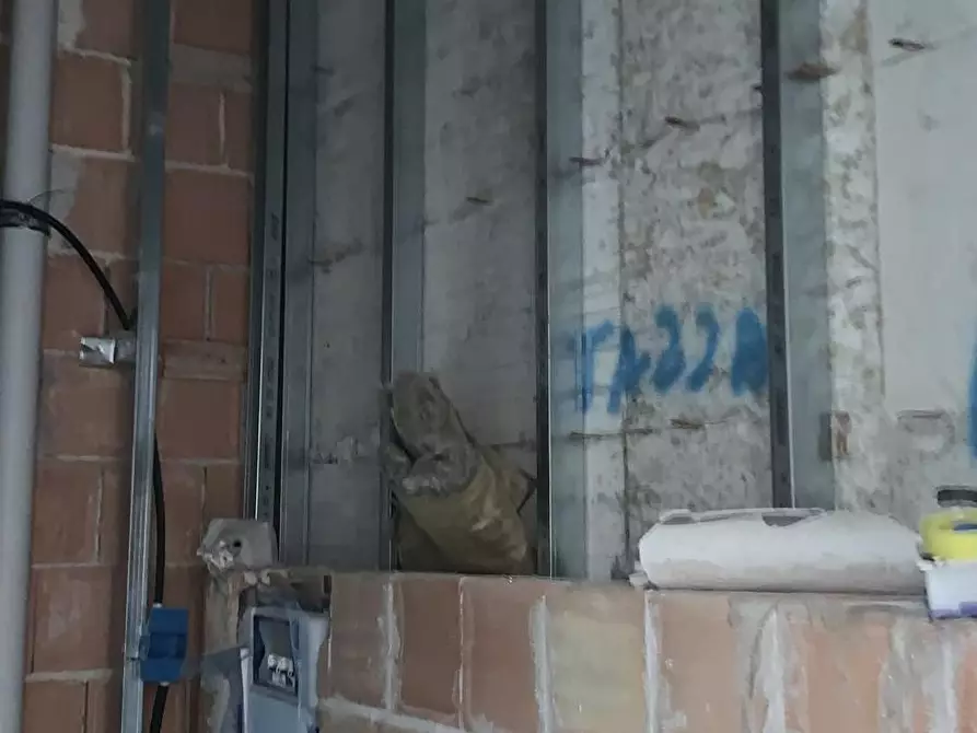 Immagine 11 di Laboratorio in vendita  a San Benedetto Del Tronto