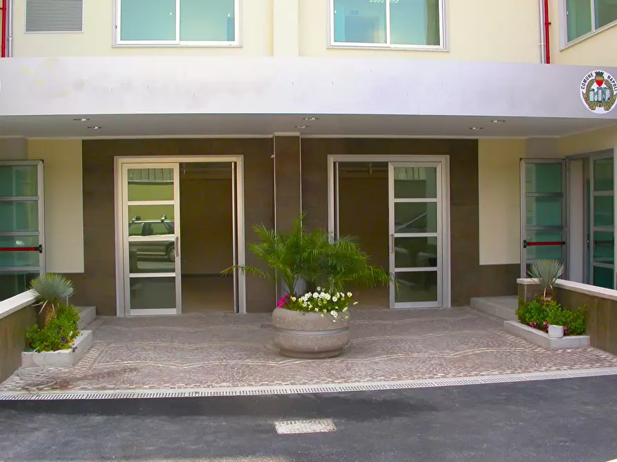 Immagine 3 di Palazzo in affitto  a Napoli