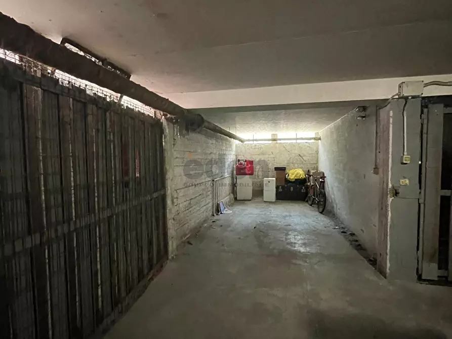 Immagine 6 di Garage in vendita  in Via Emilia Ovest 194 a Modena