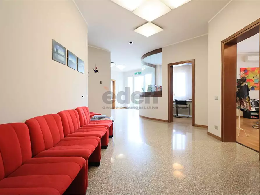 Immagine 20 di Ufficio in affitto  in Via Vittorio Bottego 49 a Modena