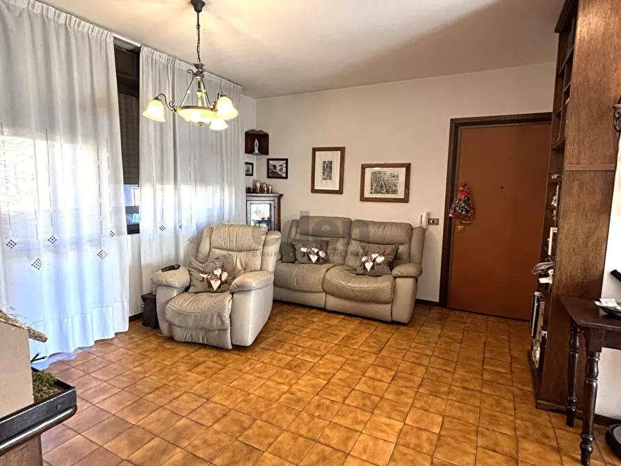 Immagine 44 di Trilocale in vendita  in STRADA DI SALICETO PANARO 211 a Modena