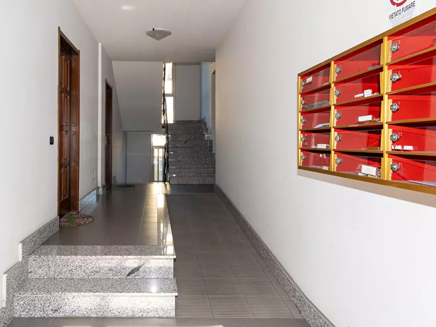 Immagine 6 di Ufficio in vendita  a Cagliari