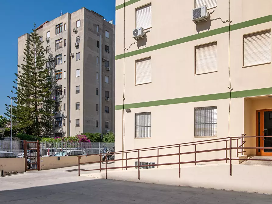 Immagine 2 di Ufficio in affitto  a Quartu Sant'elena