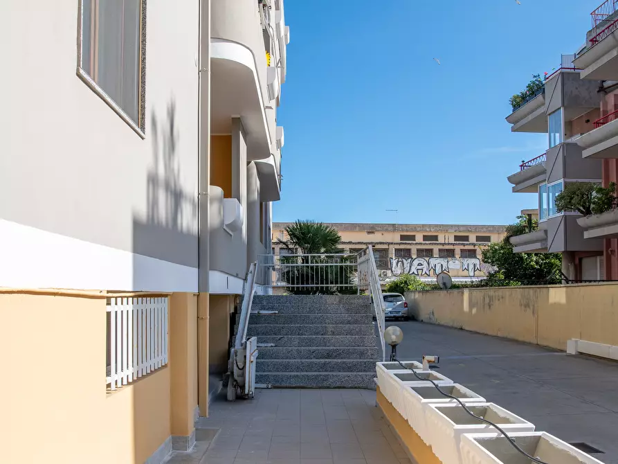 Immagine 4 di Ufficio in vendita  a Cagliari