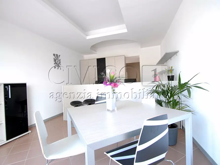 Immagine 1 di Locale commerciale in affitto  in via Chiesanuova a Padova