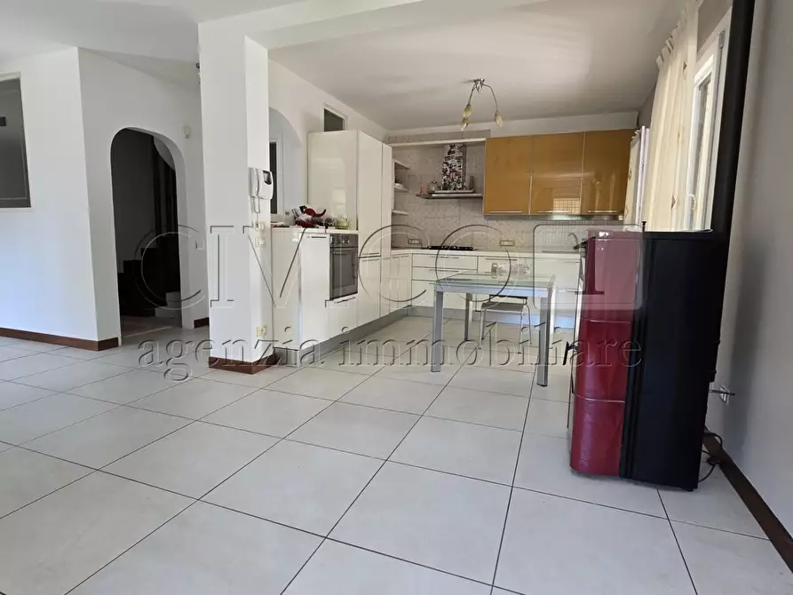 Immagine 9 di Casa bifamiliare in vendita  in via dei Fanti 164 a Torri Di Quartesolo