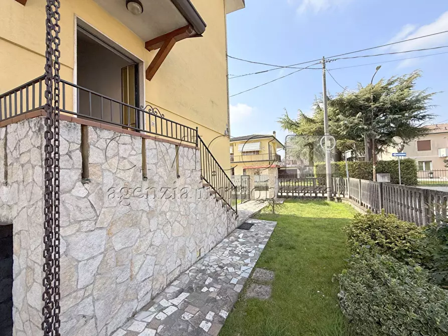 Immagine 24 di Appartamento in vendita  in Via Monte Pasubio 7 a Quinto Vicentino