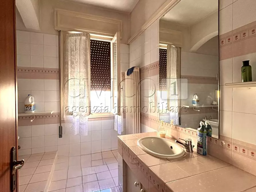 Immagine 9 di Appartamento in vendita  in Via Roma a Longare