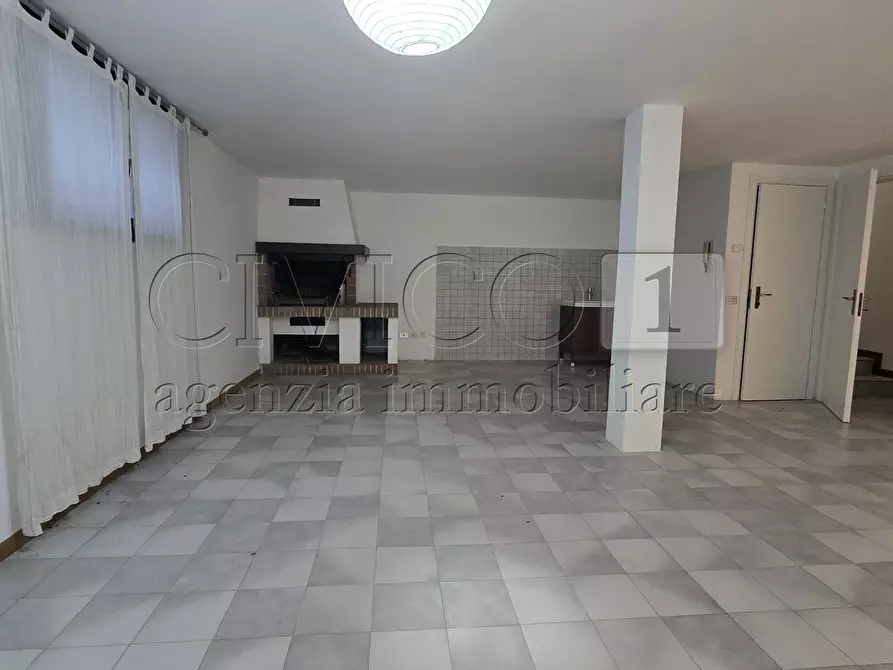 Immagine 34 di Casa bifamiliare in vendita  in via dei Fanti 154 a Torri Di Quartesolo