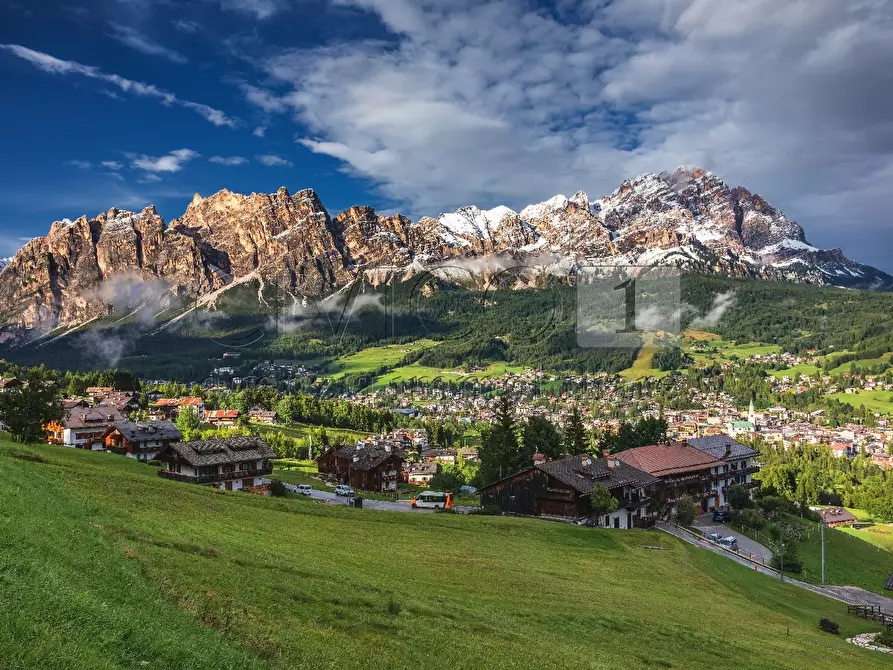 Immagine 5 di Casa semindipendente in vendita  in Via Lungoboite a Cortina D'ampezzo