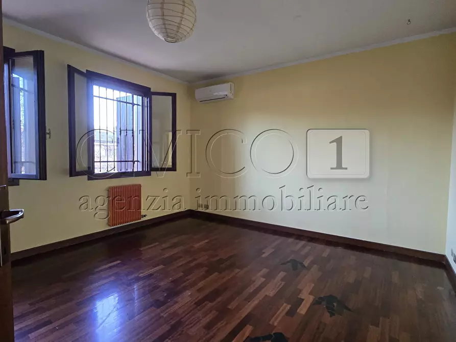 Immagine 19 di Casa bifamiliare in vendita  in via dei Fanti 154 a Torri Di Quartesolo