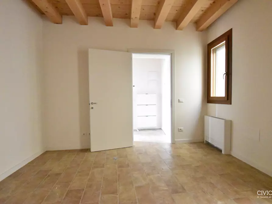 Immagine 12 di Appartamento in affitto  in Via Savonarola a Padova