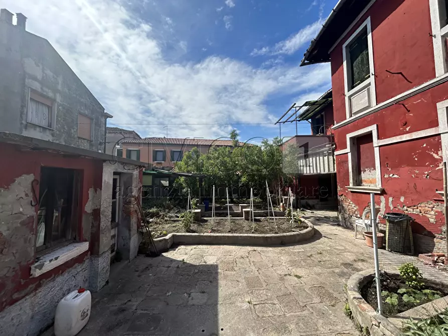Immagine 4 di Villa in vendita  in Campo San Donato a Venezia