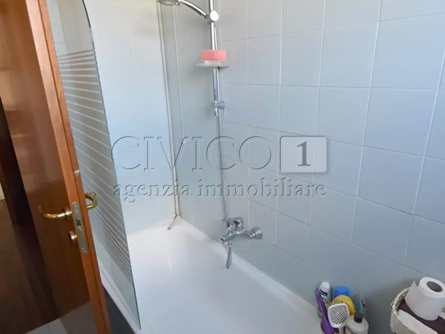 Immagine 10 di Appartamento in vendita  in Via Chiesa Nuova 3/5 a Longare