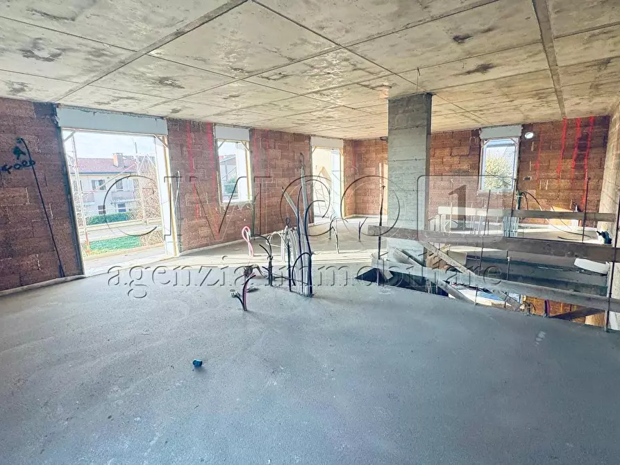 Immagine 9 di Villa in vendita  in Via Alessandro Volta a Curtarolo