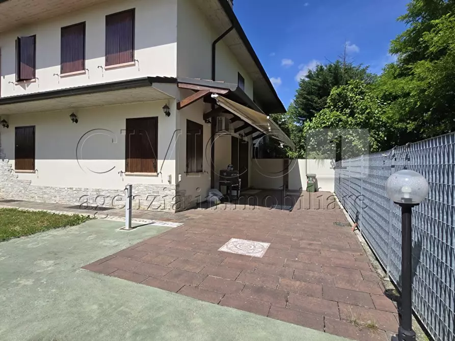 Immagine 29 di Casa bifamiliare in vendita  in via dei Fanti 164 a Torri Di Quartesolo