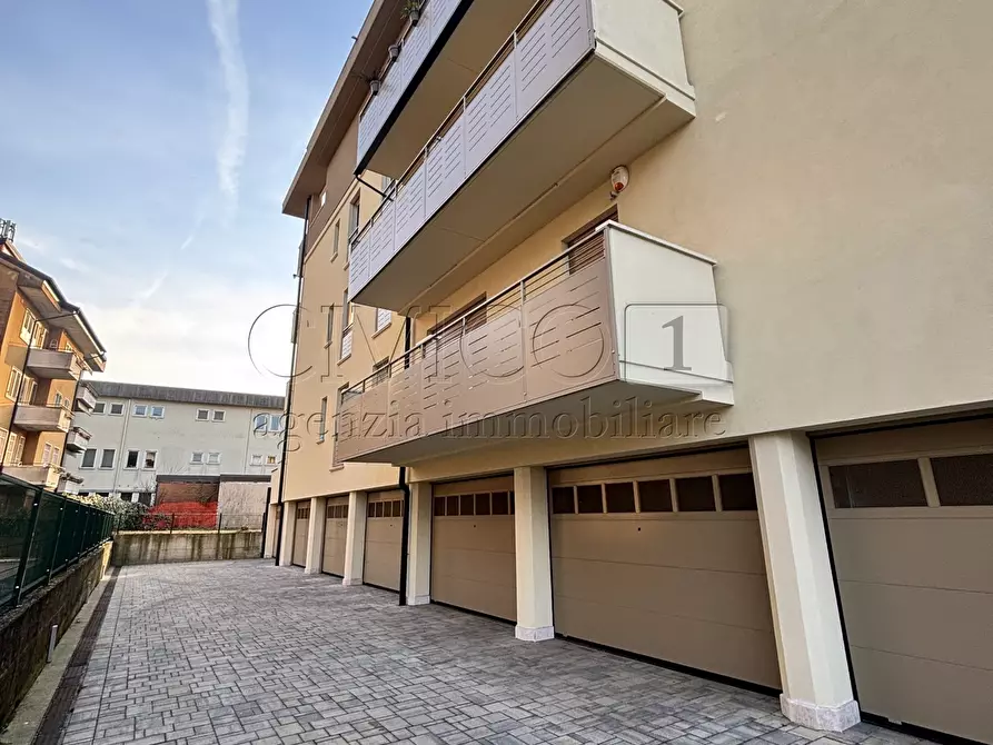 Immagine 25 di Appartamento in vendita  in Via Domenico Meschinelli 71 a Vicenza