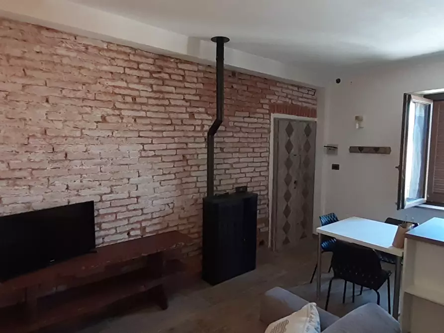 Immagine 9 di Bilocale in affitto  in piazza Unità d'Italia 10 a Varano Borghi