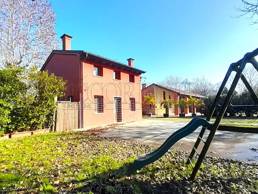 Immagine 9 di Rustico / casale in vendita  in Via Riccardo Riporti 8 a Piazzola Sul Brenta