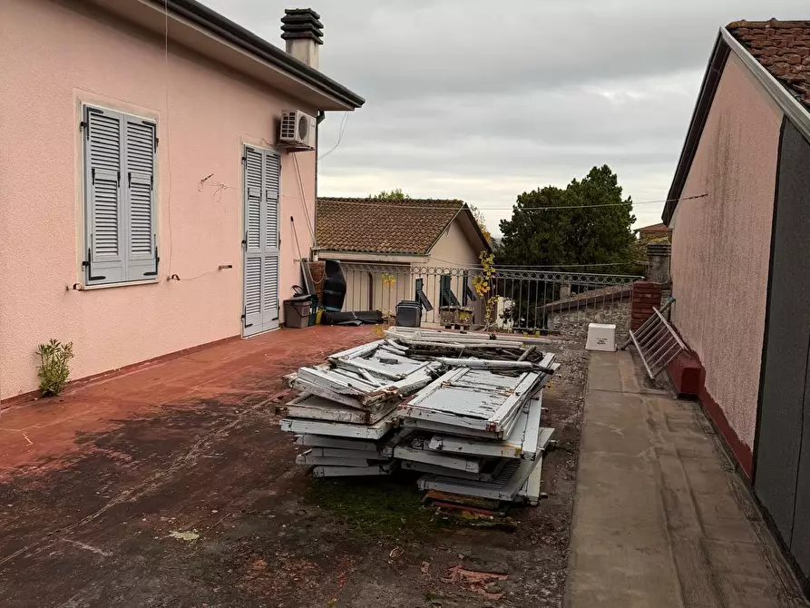 Immagine 15 di Casa semindipendente in vendita  in Via Salicello 170 a Castelnuovo Magra