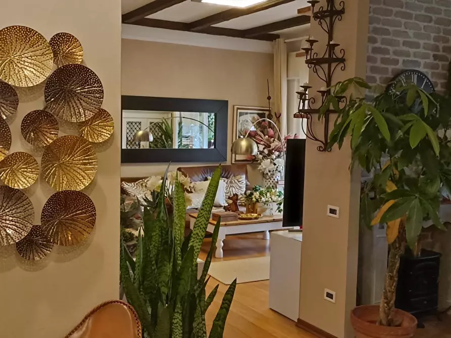 Immagine 16 di Appartamento in vendita  in Via Carlo Fontana 11 a Carrara