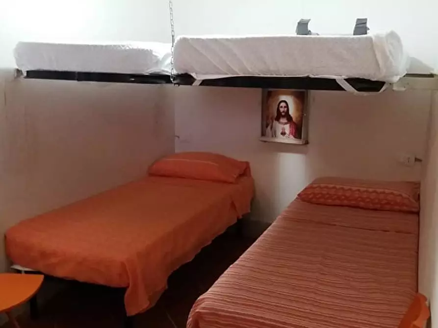 Immagine 13 di Monolocale in vendita  in Via Cavour 15 a Carrara