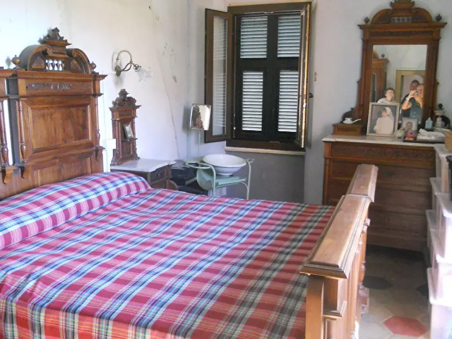 Immagine 36 di Rustico / casale in vendita  a Castelnuovo Magra