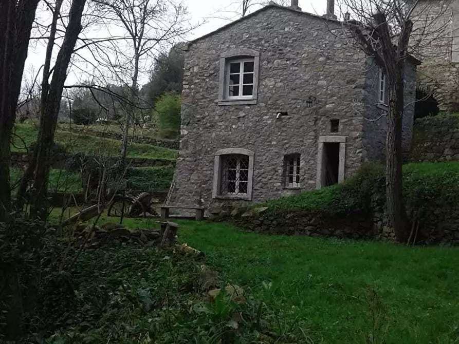Immagine 8 di Rustico / casale in vendita  in Via Molino del Piano 1 a Castelnuovo Magra