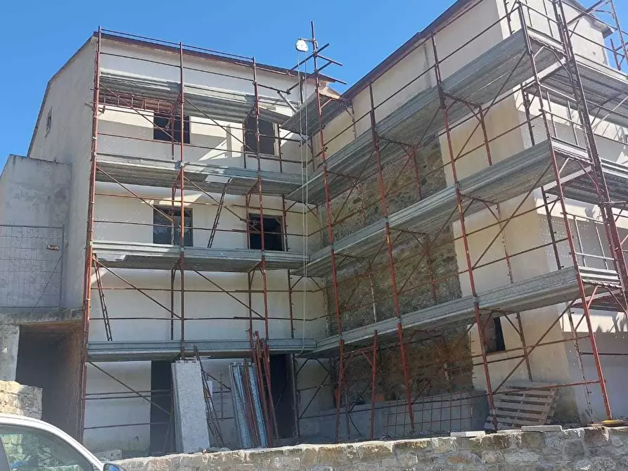 Immagine 5 di Casa semindipendente in vendita  in Via Belvedere 13 a Sarzana