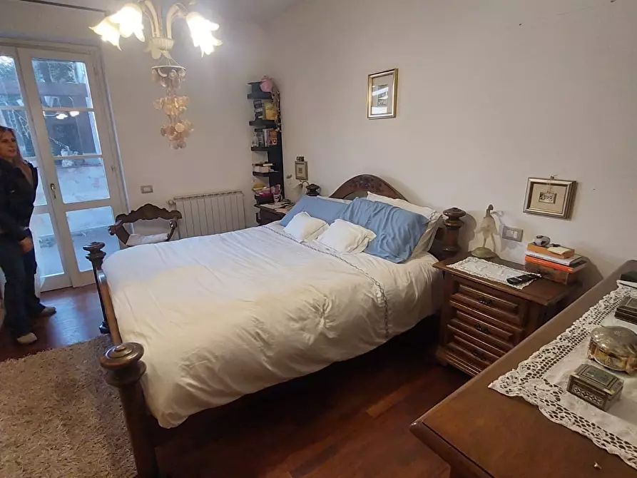 Immagine 16 di Casa semindipendente in vendita  in Via Cavour 15 a Carrara