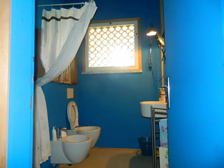 Immagine 10 di Appartamento in vendita  in Via Piero Gobetti a Ortonovo