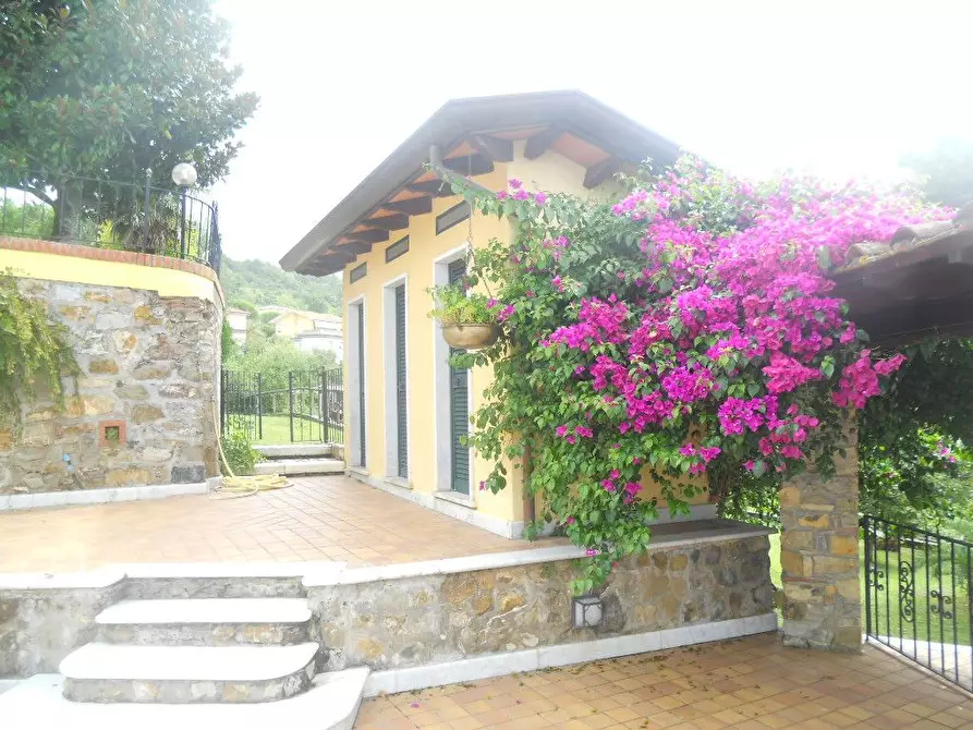 Immagine 25 di Villa in vendita  in Via Palvotrisia 92 a Castelnuovo Magra